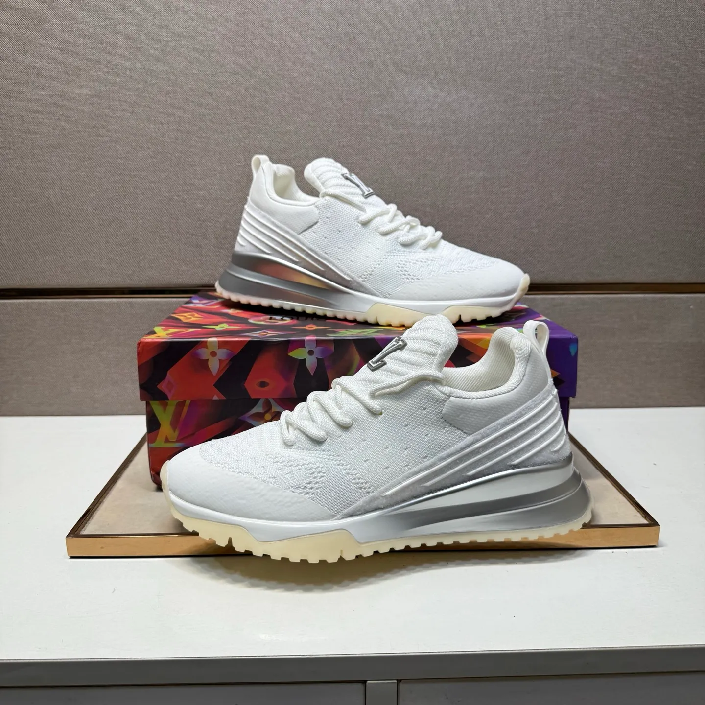 ⬛️Men's shoes 💰p480 [LV～] Men's casual shoes 2025z cabinet sales simultaneously 🔶Size: 38-44 #️⃣ 🔷4 colors🔜The upper is made of multi-material splicing➕Mesh lining, comfortable and breathable, sole: original comfortable and wear-resistant outsole, ⚠️real thing📱photographed🎬real thing is better📢📢📢